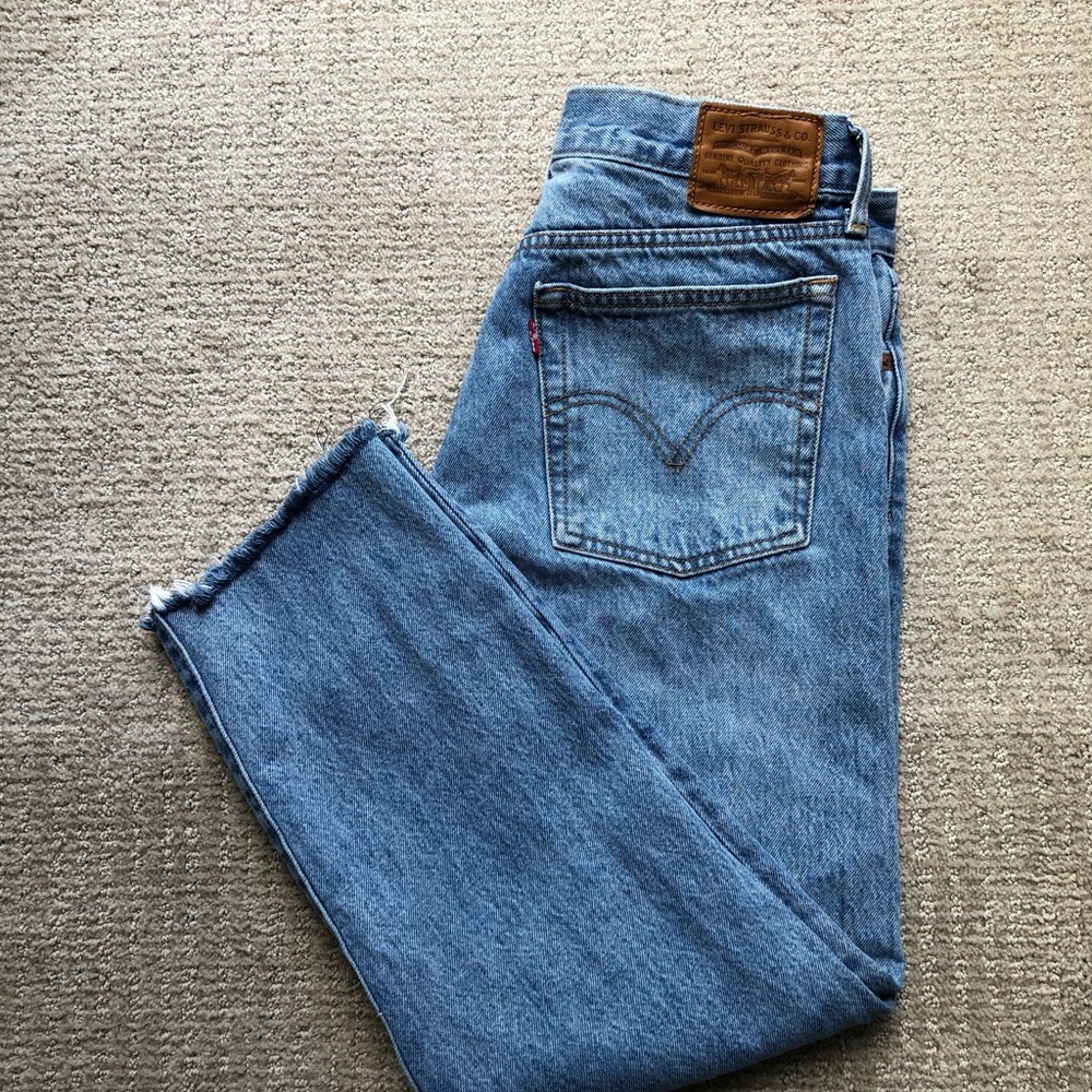 Levi’s Wedgies - size 29 - EUC